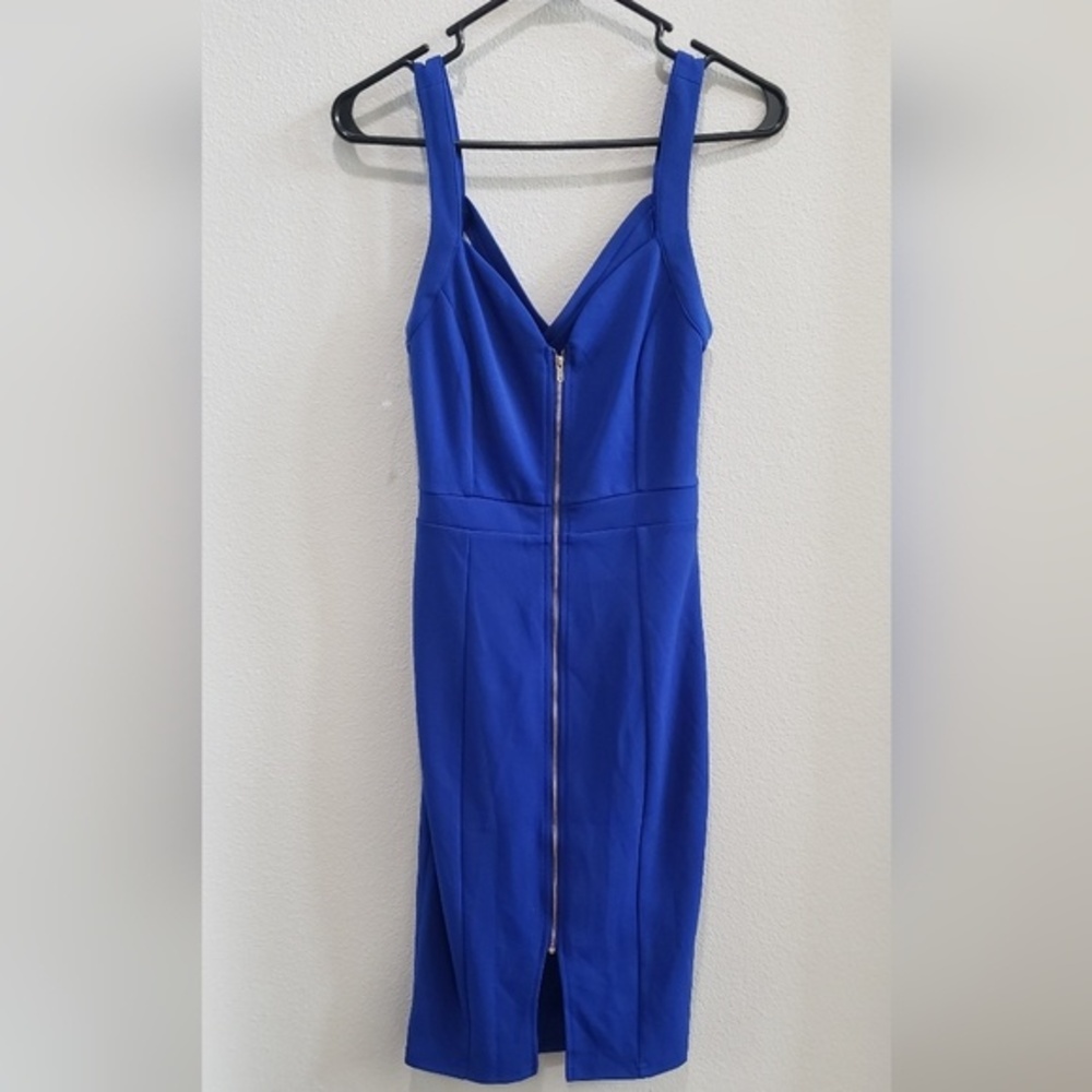 Privy strapy bodycon dress with full front decorative zipper  size medium